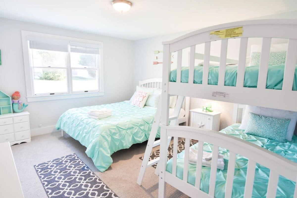 Wrap-Around Porch Mins To Beach Chatham Buitenkant foto